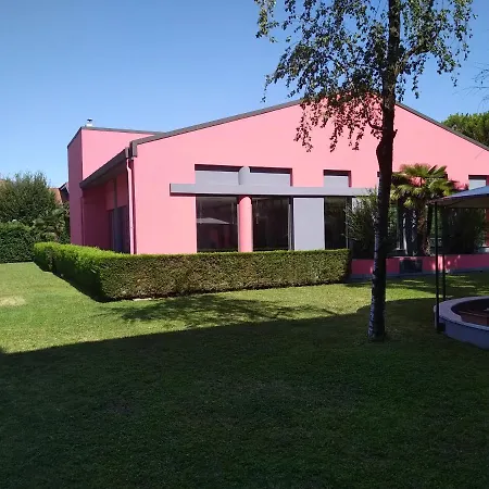 Embassy 3* Pero