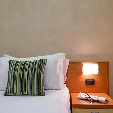Hotel Embassy Pero