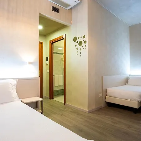 Hotel Embassy 3*