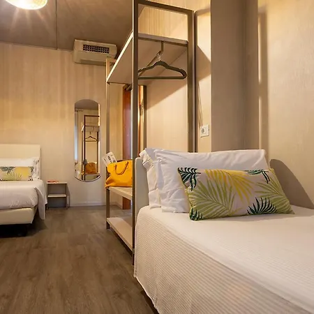 Hotel Embassy Pero
