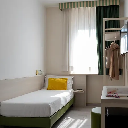 Hotel Embassy Pero
