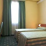Hotel Embassy Pero
