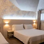 Embassy 3*
