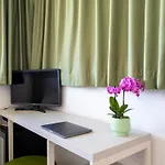 Hotel Embassy Pero