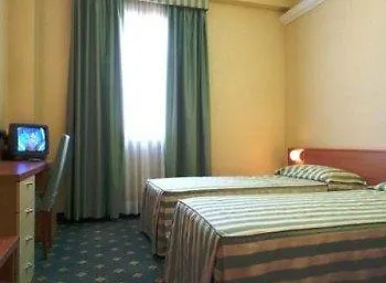 Hotel Embassy Pero