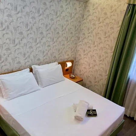 Hotel Embassy