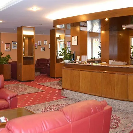 Embassy Hotel 3*