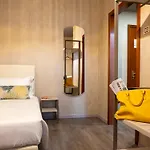 Embassy 3* Pero