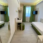 Hotel Embassy Pero