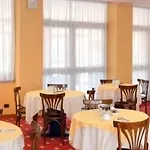 Hotel Embassy