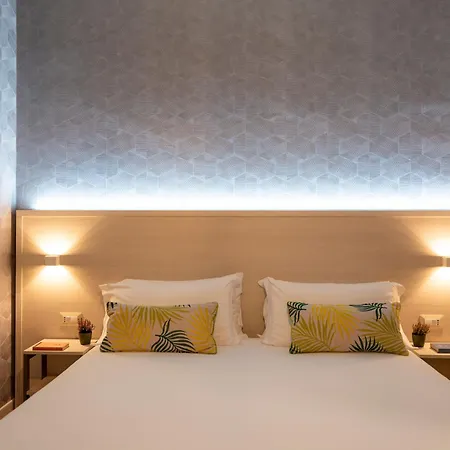 Hotel Embassy