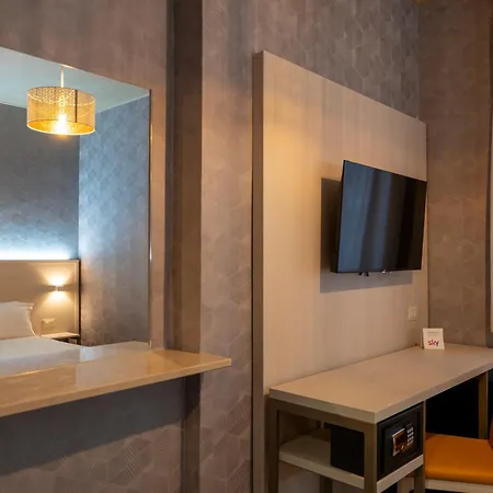 Hotel Embassy 3*