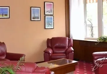 Embassy 3*