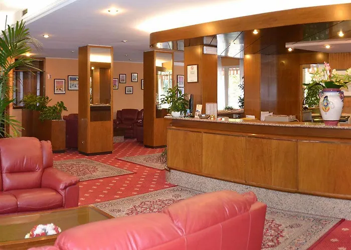 Embassy Szálloda 3*