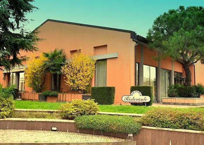 Embassy 3*